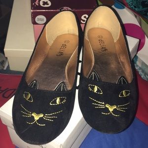 Cat Flats